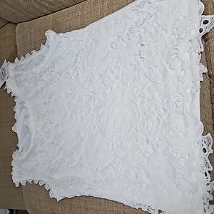 White lacey tank top Small